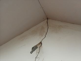 木更津市 外壁に出来た亀裂
