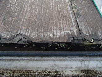 パミール屋根の剝離現象