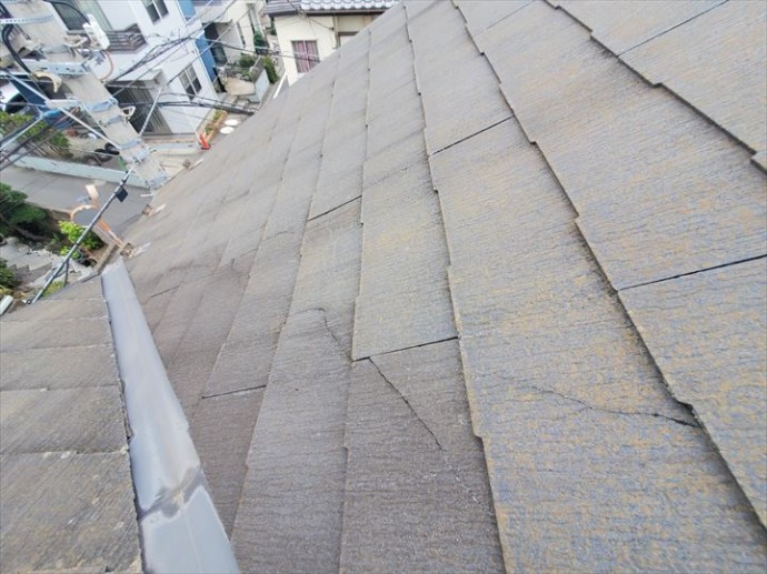 20190812_104345市川市若宮_屋根調査 市川市若宮で行った化粧スレート屋根調査で雨漏りに繋がるひび割れを発見