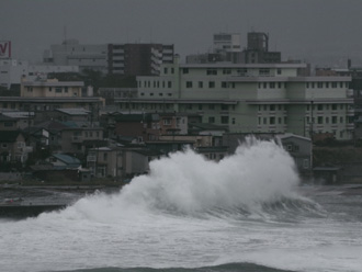 強風による波浪