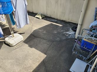 20190811_131451松戸市栗山_屋上陸屋根調査 松戸市栗山で行った屋上陸屋根調査で床に亀裂を発見
