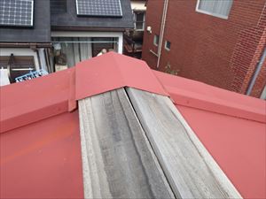 金属屋根材　棟板金飛散　流山市野々下 (3)_R.JPG