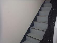 千葉市中央区　室内階段塗装1.jpg