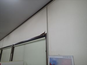 貸店舗の雨漏りと雨樋修理　松戸市新松戸 (5)_R.JPG