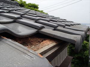 台風被害　屋根　千葉県003R.jpg
