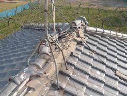 地震に強い棟瓦 (2).JPG
