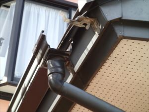 富津市 自然災害による雨どいの被害005R.jpg