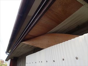 木更津市　借家のメンテナンス　屋根・軒天001R.jpg