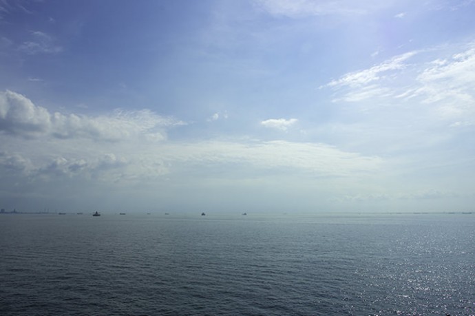 梅雨明け後の海