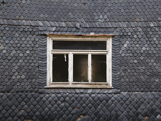 window-3285241_640 window-3285241_640